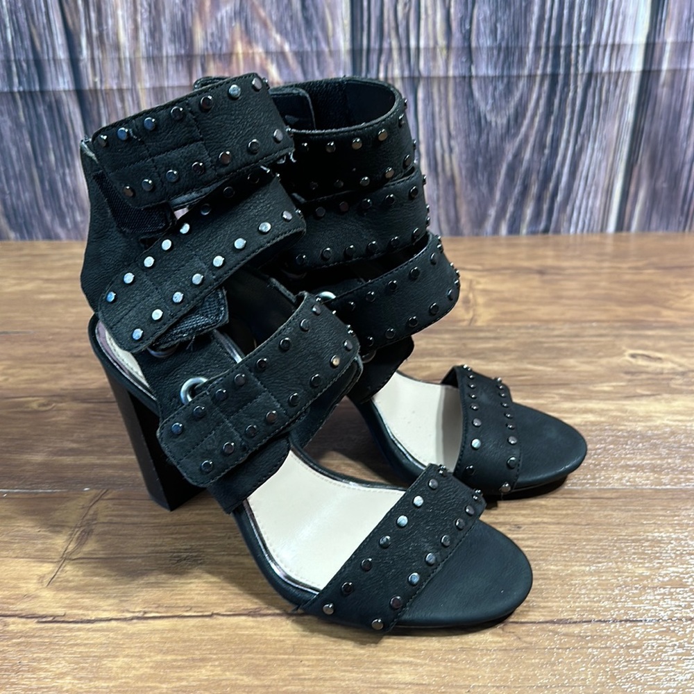Jessica Simpson Elanna black strapped heels size 6.5